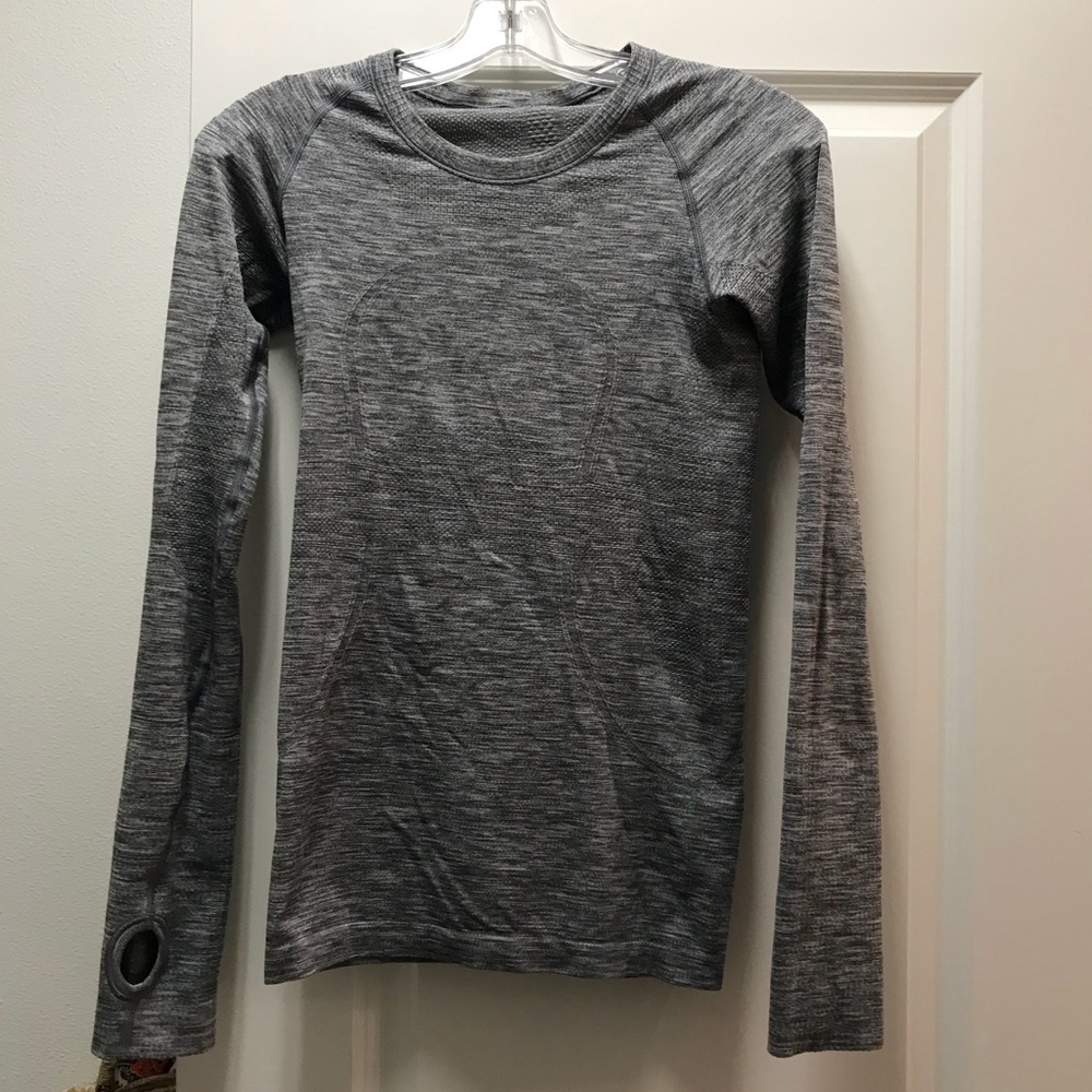 Lululemon swiftly tech workout top